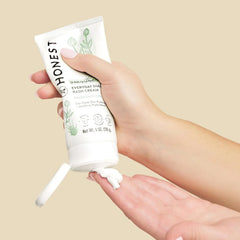 The Honest Company Diaper Rash Cream, Zinc Oxide Ointment, Moisturizing & Calming, Hypoallergenic, NEA Recognized, Cruelty-Free, Value Size 6 oz
